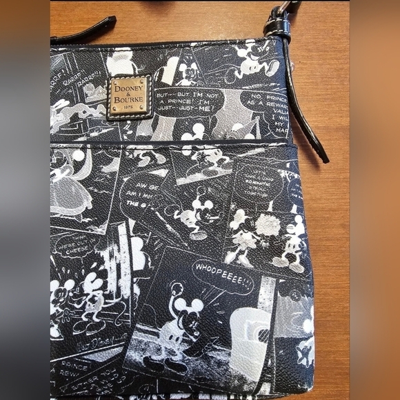 HTF Dooney & Bourke 2013 D23 Reverse Comics Crossbody - Picture 4 of 12